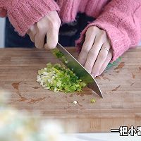 香煎羊肉小笼包的做法图解3