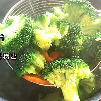 #中小学生做饭指南#黑椒肥牛盖饭的做法图解1