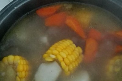 玉米山药胡萝卜排骨汤