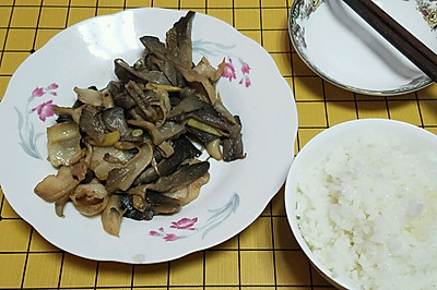 蘑菇炒肉