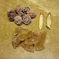 双梅甘草柠渍圣女果的做法图解1