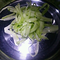 砂锅猪肉丸子汤的做法图解2