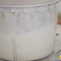 治愈感冒牛奶米粥：暖呼又简单！的做法图解1