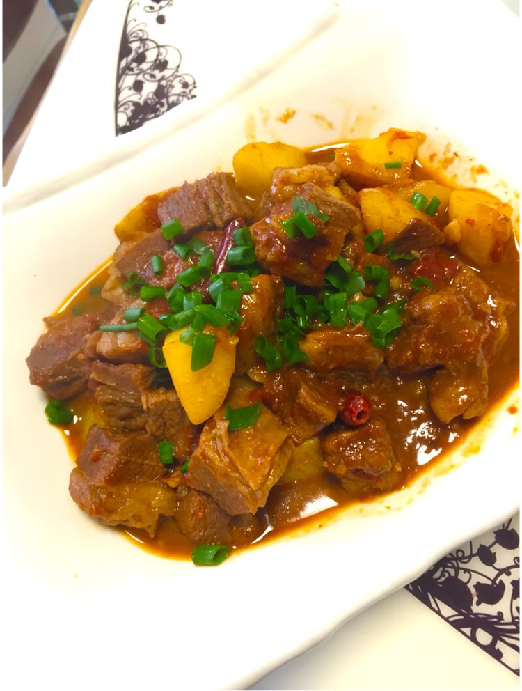 牛腩烧土豆的做法