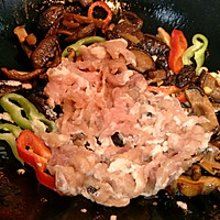 肉丝炒杂菇的做法图解6