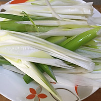 葱爆羊肉的做法图解2
