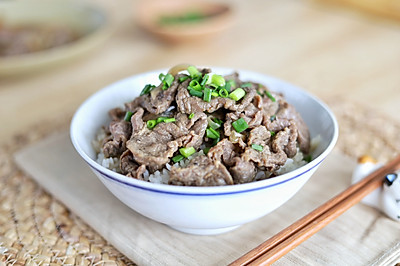 日式牛肉饭