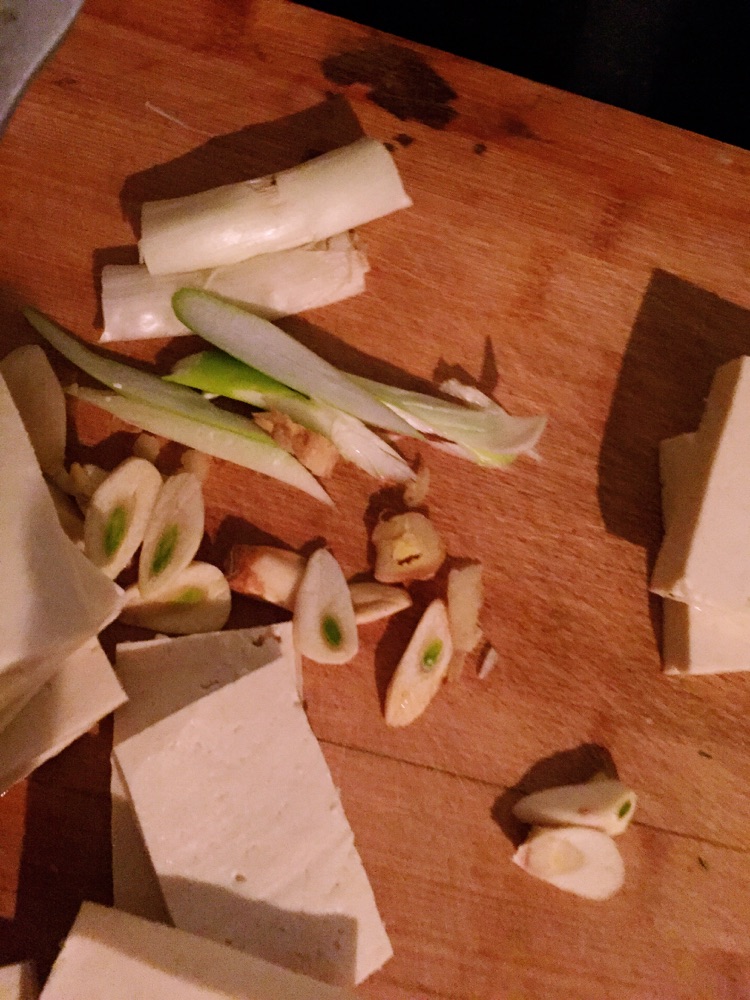 鲫鱼豆腐萝卜汤的做法图解4