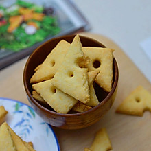 大孔奶酪饼干