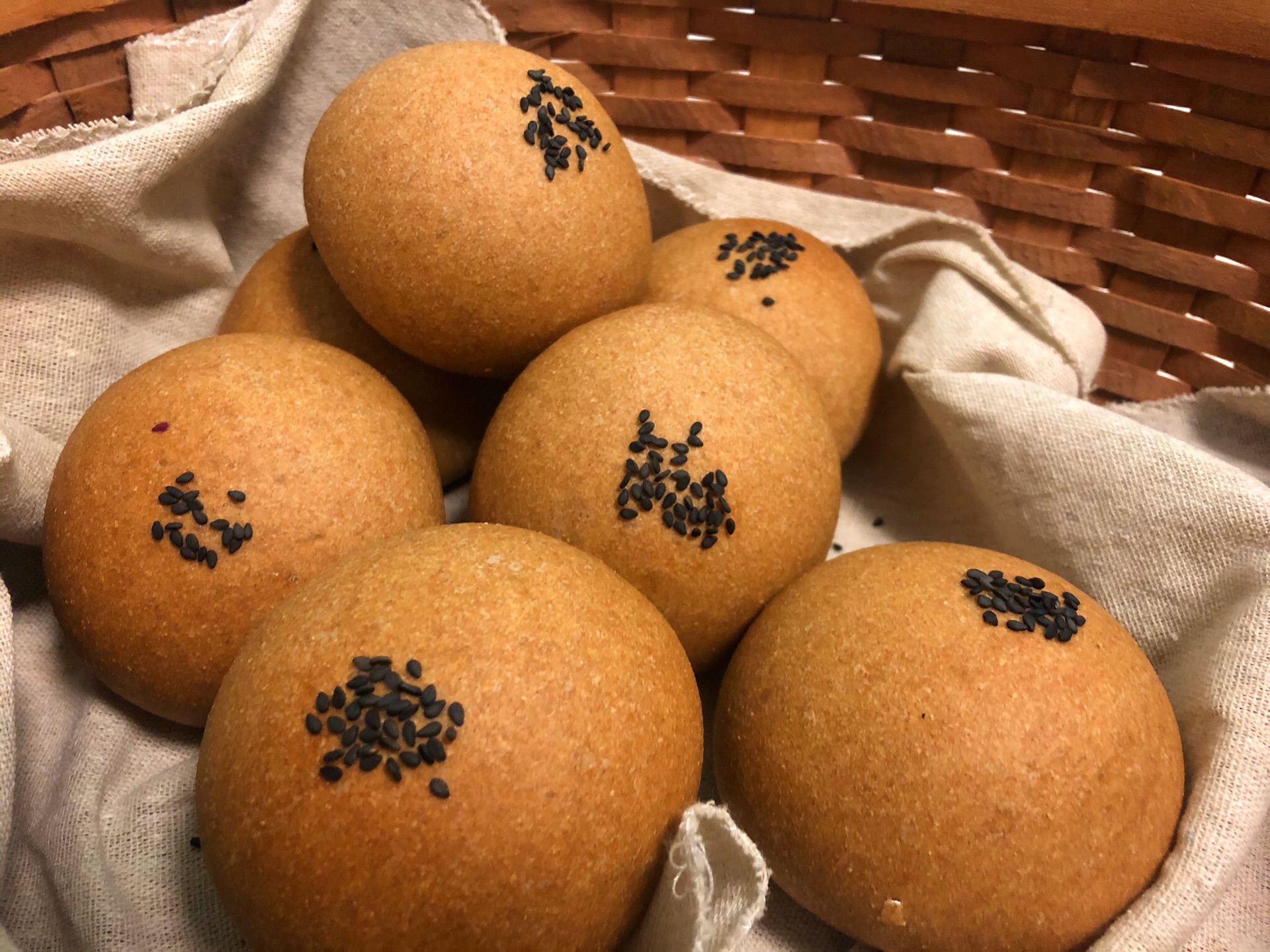 100% whole wheat purple potato bun
