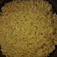 炒辛辣面的做法图解1