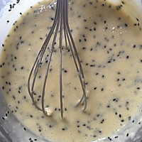 黑芝麻蛋卷的做法图解5