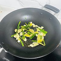 葱油焖鸡的做法图解3