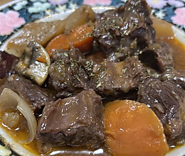 经典的法式红酒炖牛肉的做法