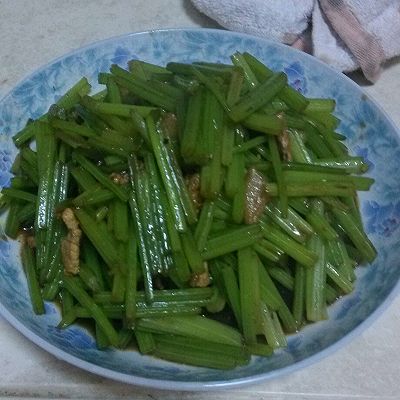 芹菜炒肉丝