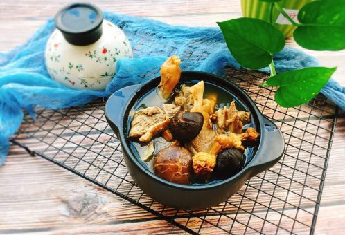 立秋煲汤+双菇目鱼老鸭汤