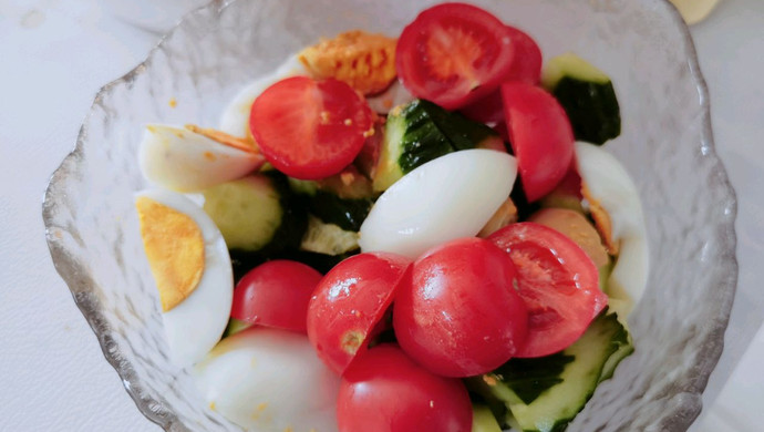 减脂沙拉：红黄绿营养素