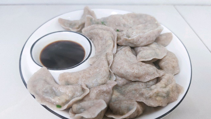 黑全麦粉鸡蛋韭菜山药粉条馅素饺子