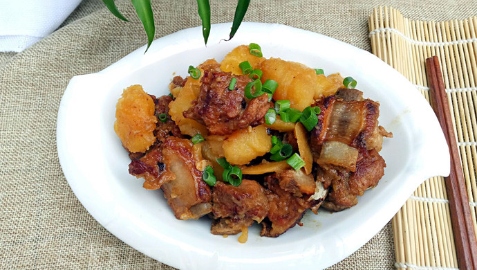 土豆烧排骨