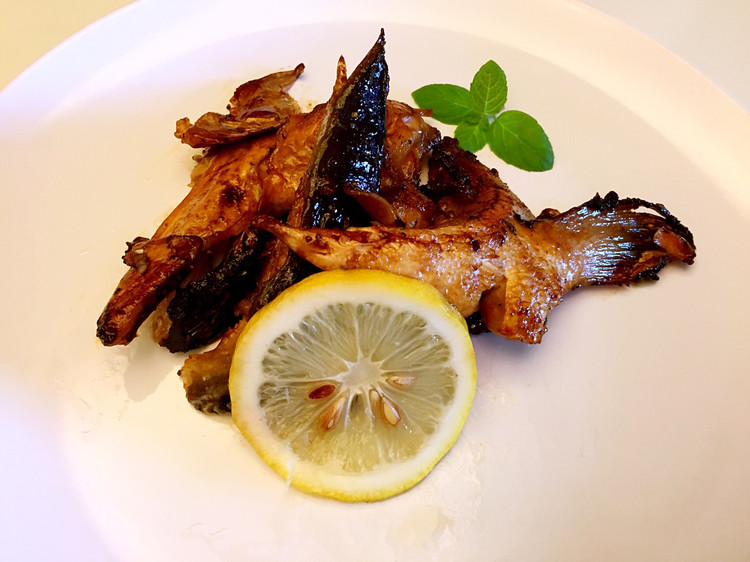 柠香煎焗三文鱼头的做法
