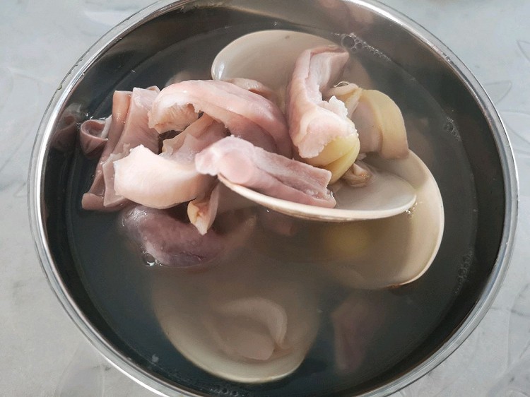养胃猪肚汤的做法