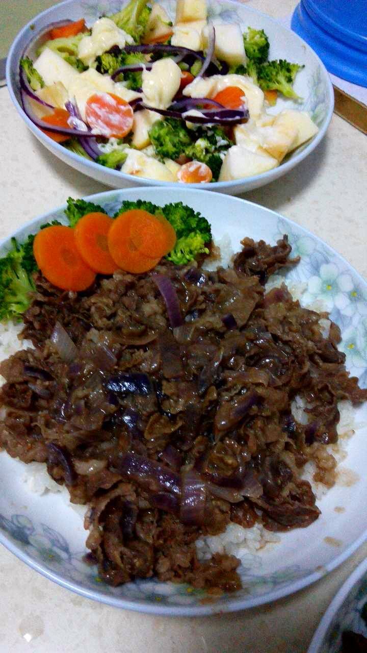 小牛肉饭