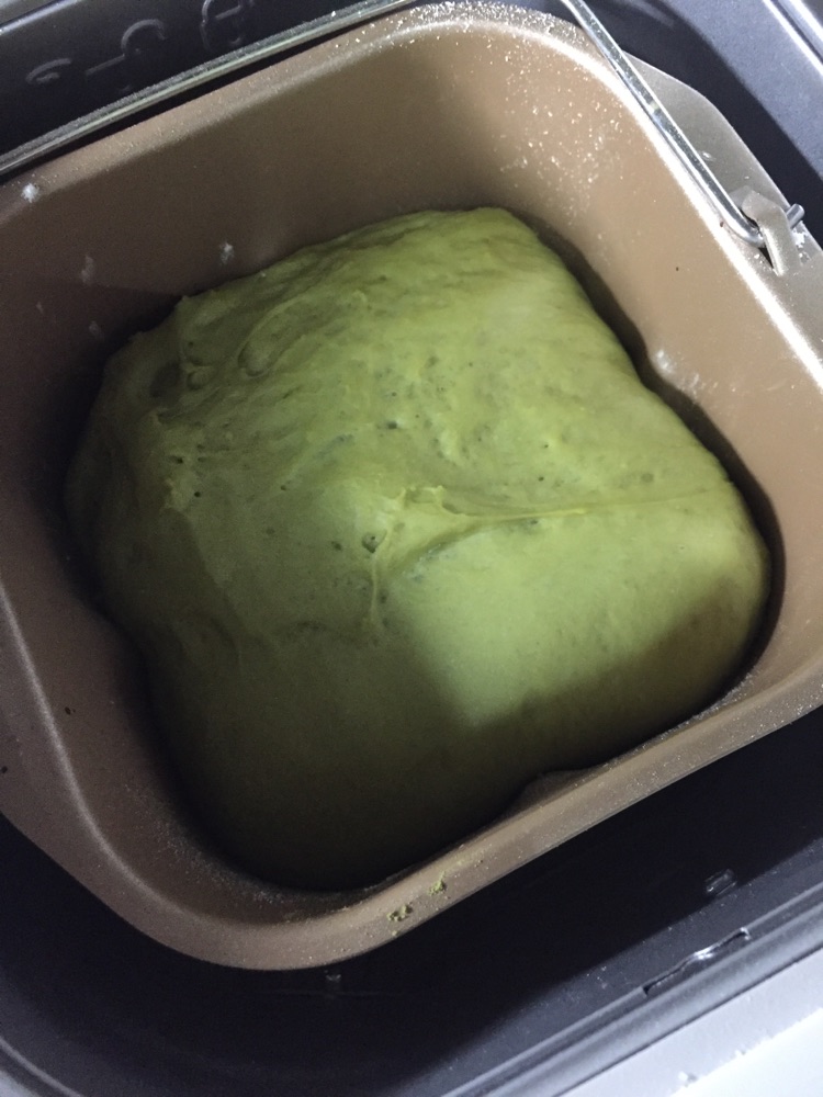 面包机版抹茶红豆面包的做法图解3
