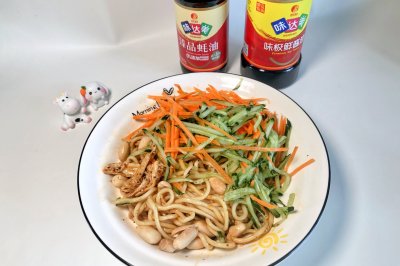 酸辣鸡丝面