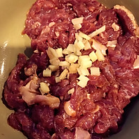 子姜牛肉的做法图解1