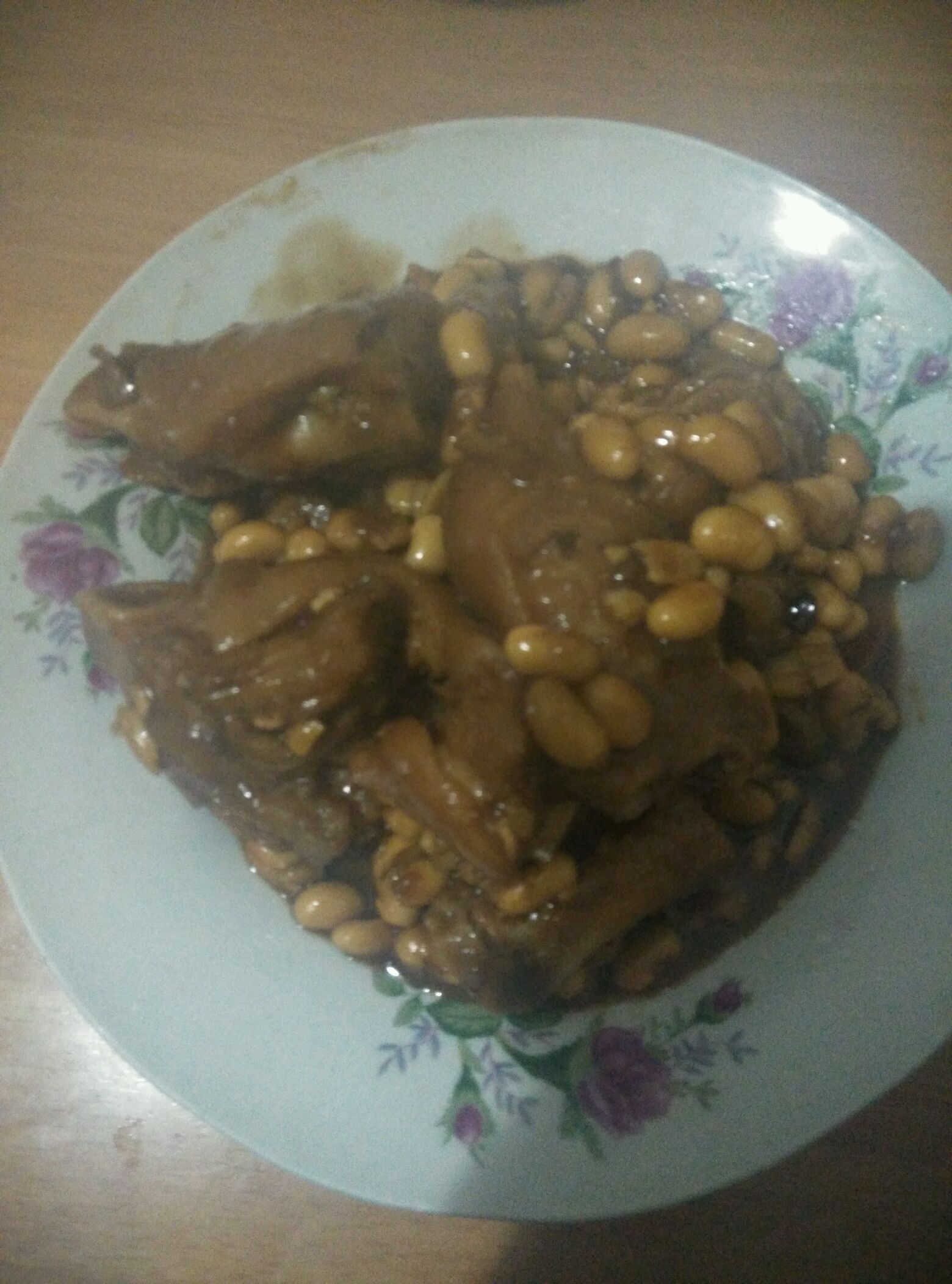 Braised pig's feet with soybeans (pressure cooker version)