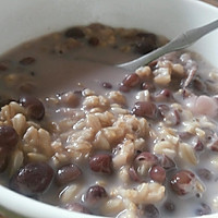 牛奶红豆燕麦粥的做法图解1