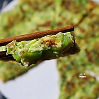 零失败快手菜❗️青椒斩蛋❗️菜椒煎蛋饼 （适合月龄16+）的做法图解9
