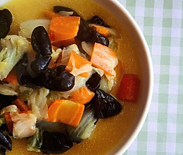 秋季养生菜•白菜秋木耳胡萝卜的做法