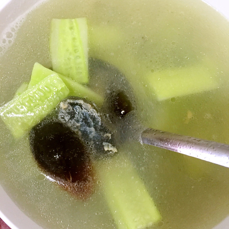 皮蛋青瓜汤的做法