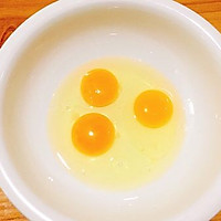 快手早餐+鸡蛋葱花软饼#雀巢营养早餐#的做法图解2