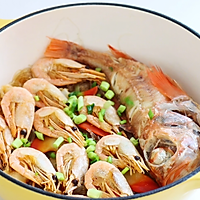 #寻味外婆乡传承春日宴# 加拿大北极虾鲜味海鲜锅的做法图解8