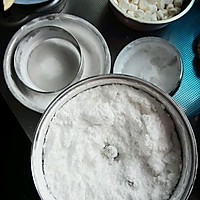 双层翻糖蛋糕（自制糖粉、翻糖膏）的做法图解2