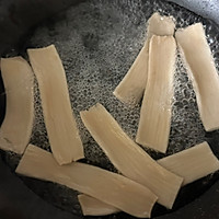 #珍选捞汁 健康轻食季#清爽一夏-捞汁宽粉的做法图解1
