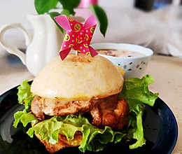 #美食视频挑战赛# 搞定中国味，馒头汉堡+豆腐脑的做法