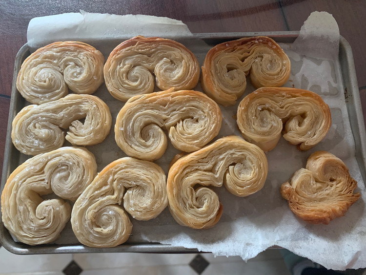 手抓饼新吃法之蝴蝶酥的做法