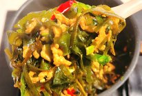 海带辣炒肉丝～的做法
