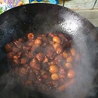 鹌鹑蛋红烧肉的做法图解5
