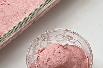 酸甜粉嫩的树莓gelato