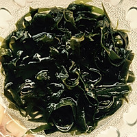 懒人食谱之海带豆腐丸子汤的做法图解2