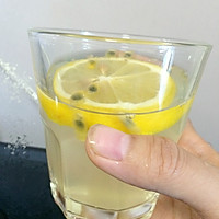百香果柠檬蜂蜜水的做法图解4