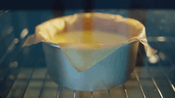 #美食视频挑战赛#“烧焦”的芝士巴斯克蛋糕直接干烤即可的做法图解6
