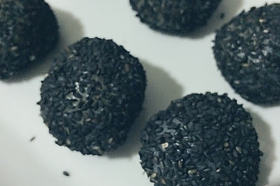 黑芝麻馅麻糍