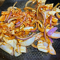 下班十分钟，辣白菜炒牛肉卷的做法图解3