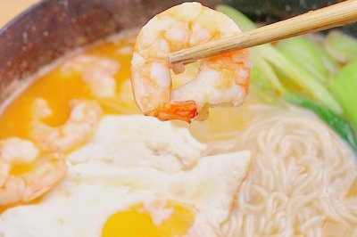 【鲜虾鸡蛋面】饥饿时最好的美食诱惑