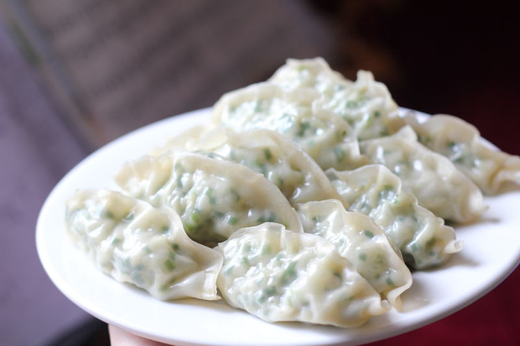 鲜嫩多汁韭菜饺子之蒸饺的做法